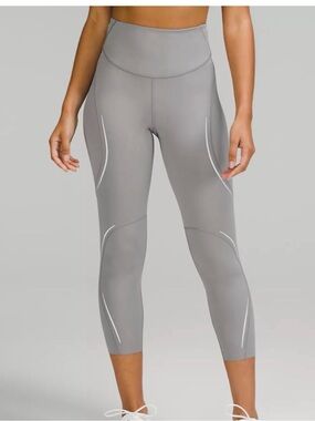 Lululemon High-Rise Gray Active Leggings with reflective detail